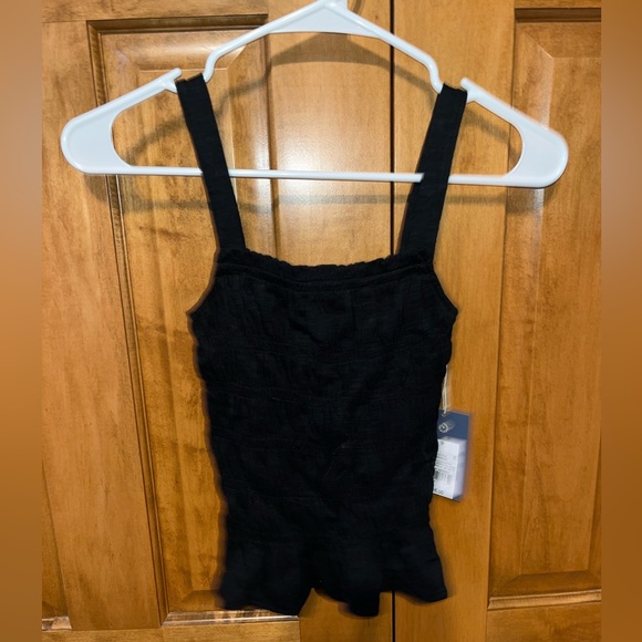 Black Ruffled Tank - Picture 3 of 4